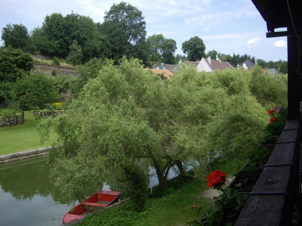 Penzion U Tkadlen Jindrichuv Hradec Exterior photo